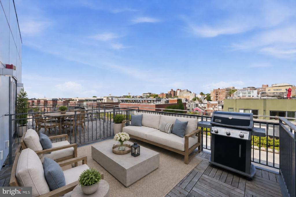 2337 CHAMPLAIN STREET NW Unit: 305