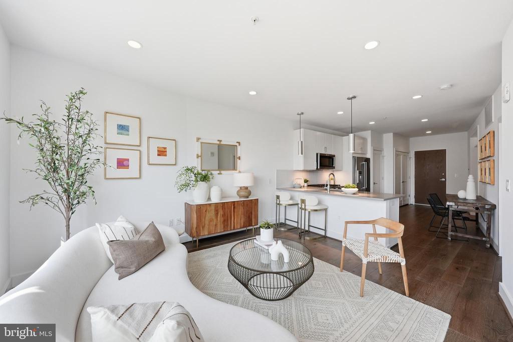 2337 CHAMPLAIN STREET NW Unit: 305