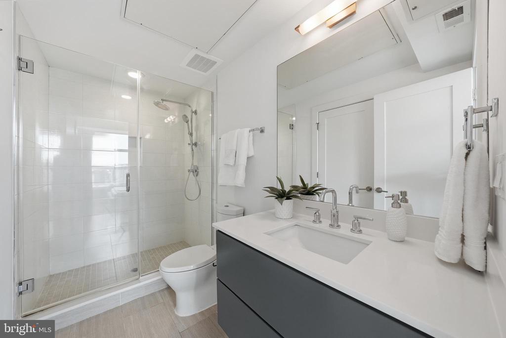 2337 CHAMPLAIN STREET NW Unit: 305