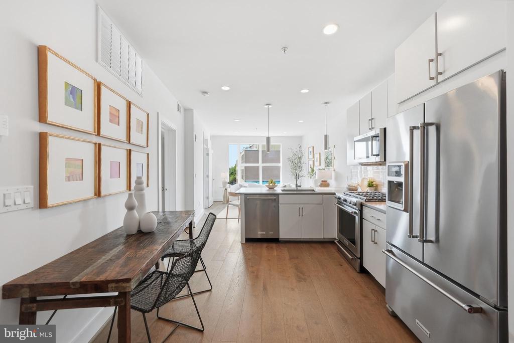 2337 CHAMPLAIN STREET NW Unit: 305