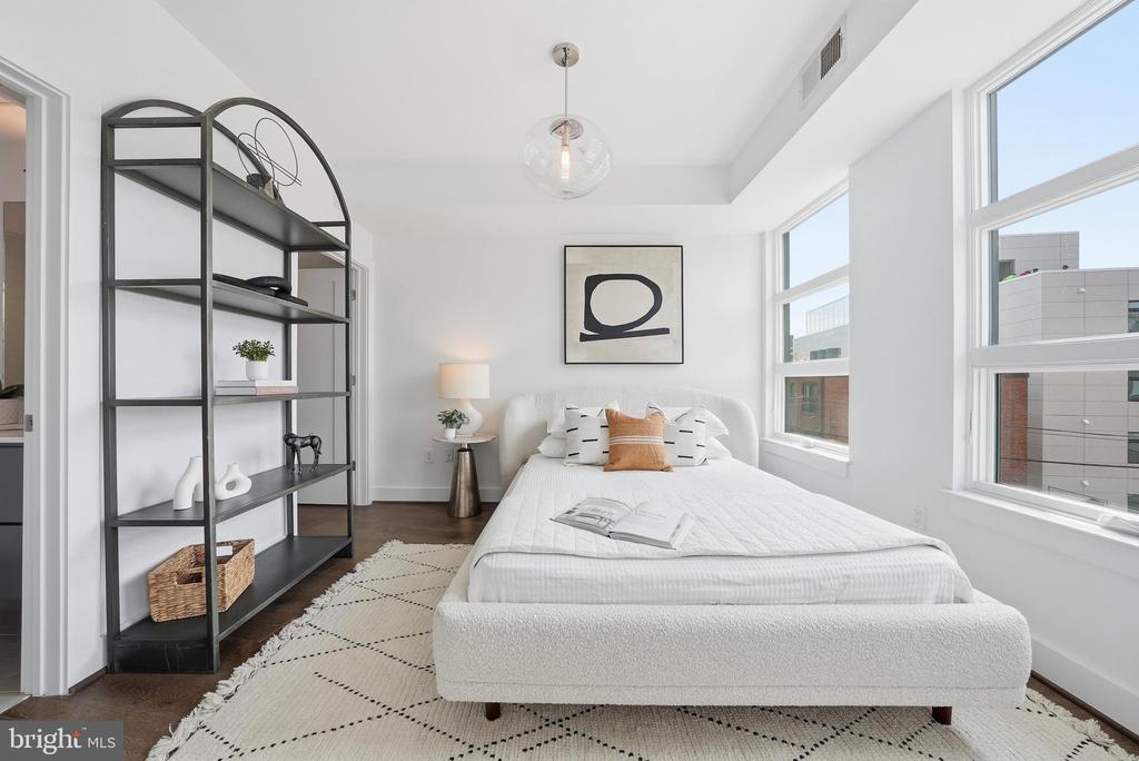 2337 CHAMPLAIN STREET NW Unit: 305