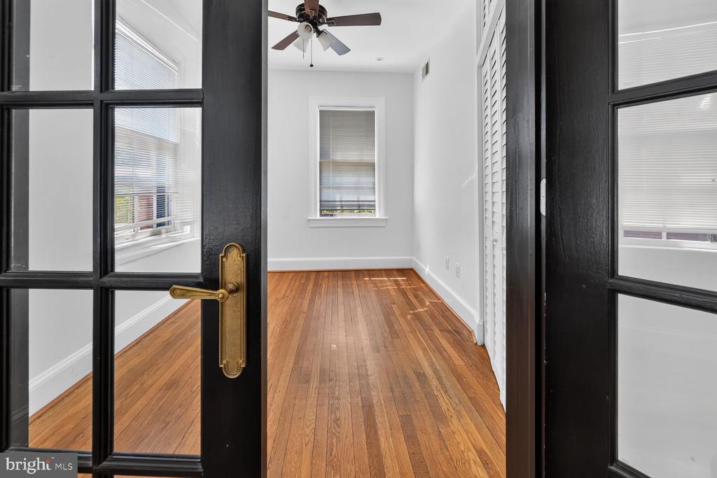 3120 R STREET NW Unit: 207