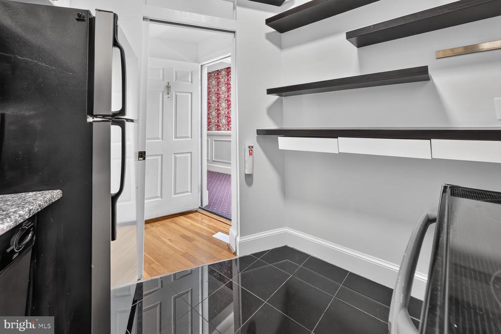 3120 R STREET NW Unit: 207