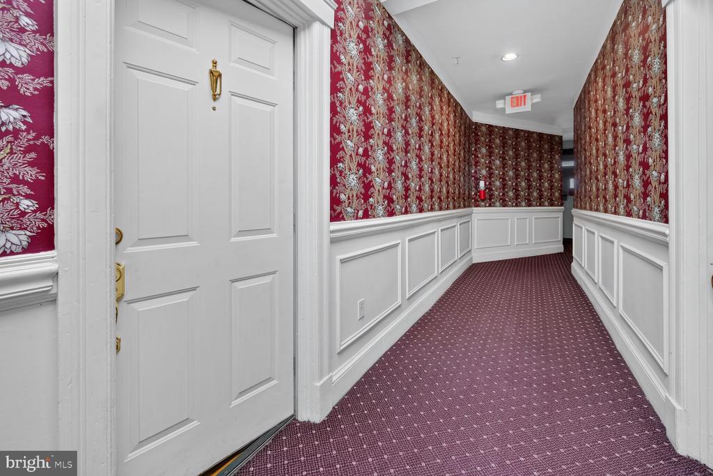 3120 R STREET NW Unit: 207