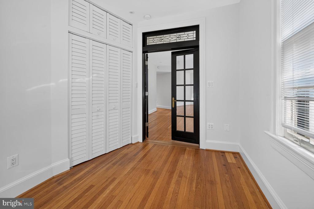 3120 R STREET NW Unit: 207