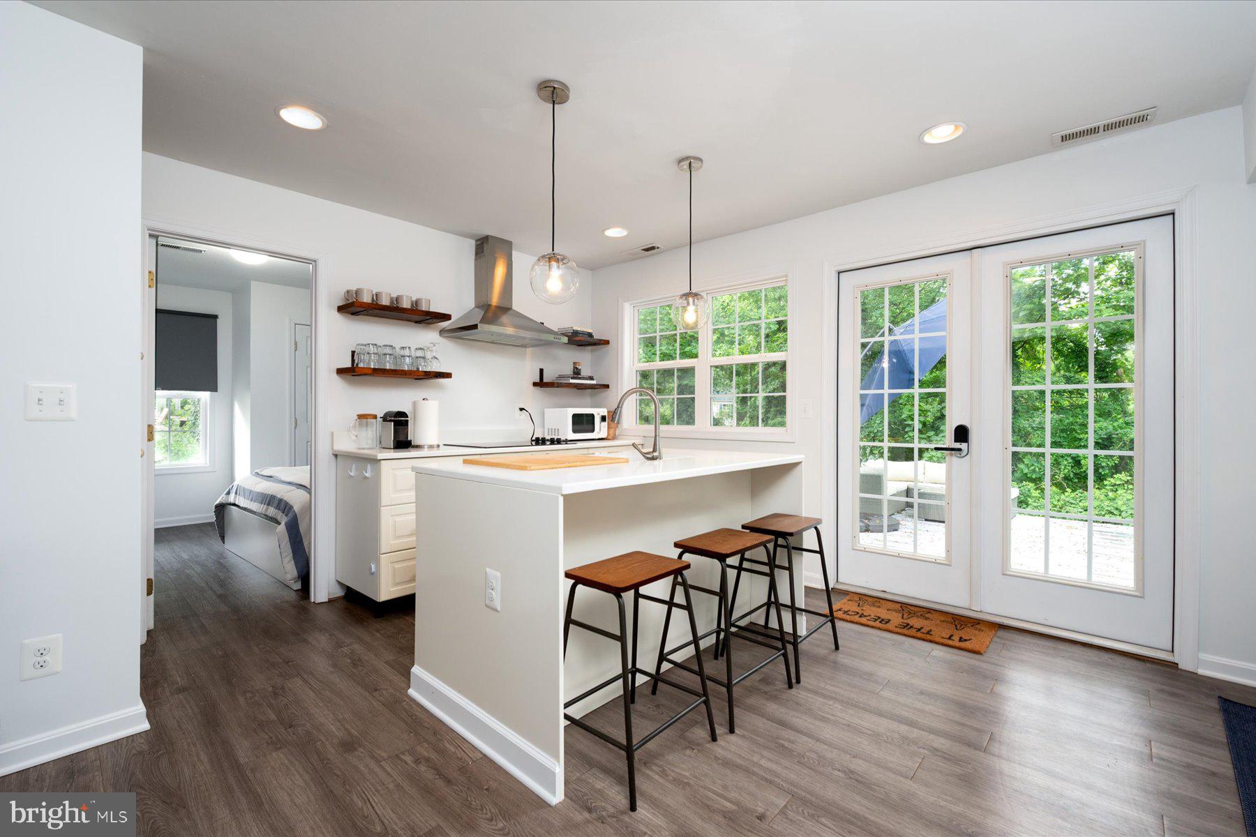 5114 Rosemary Dr