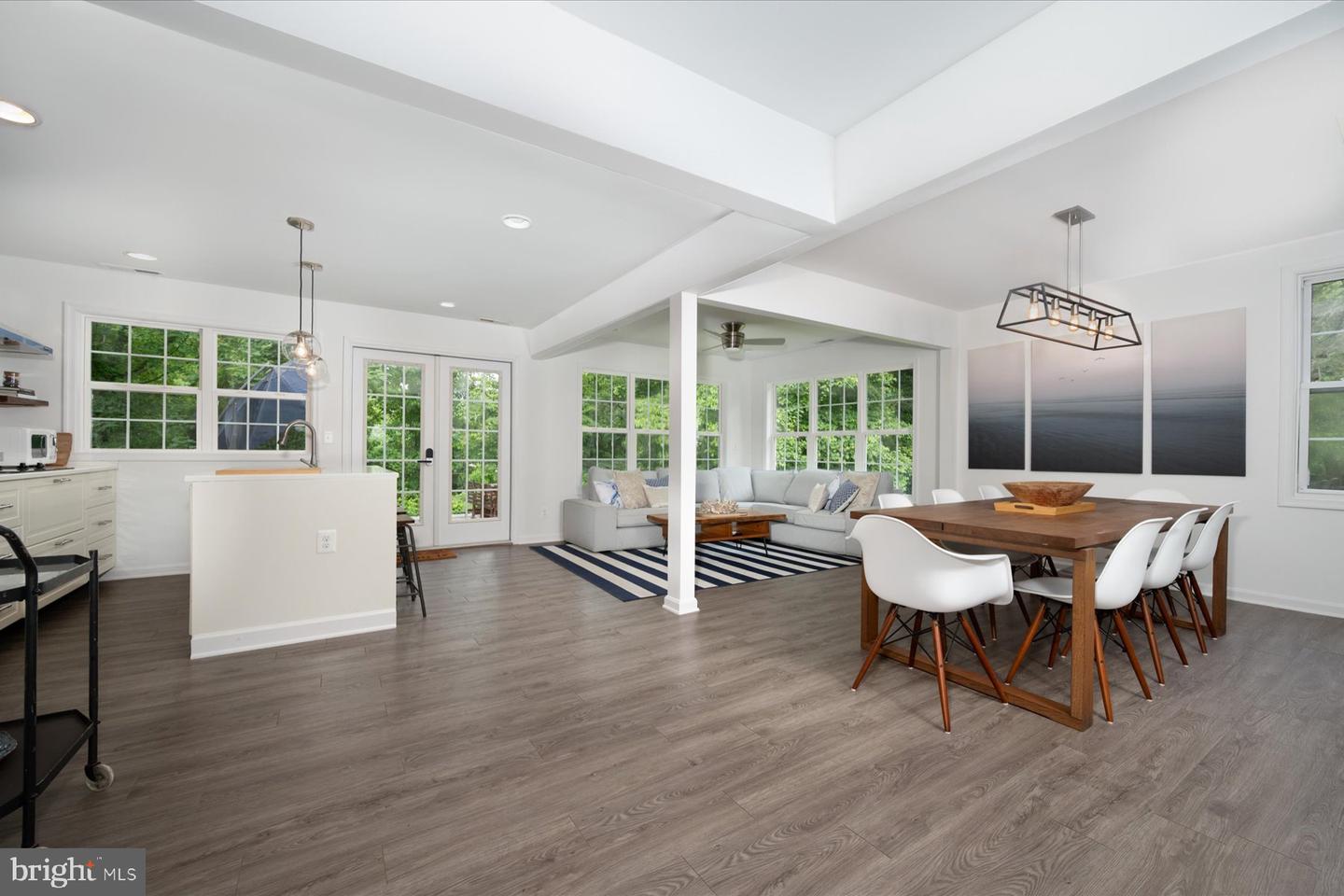 5114 Rosemary Dr