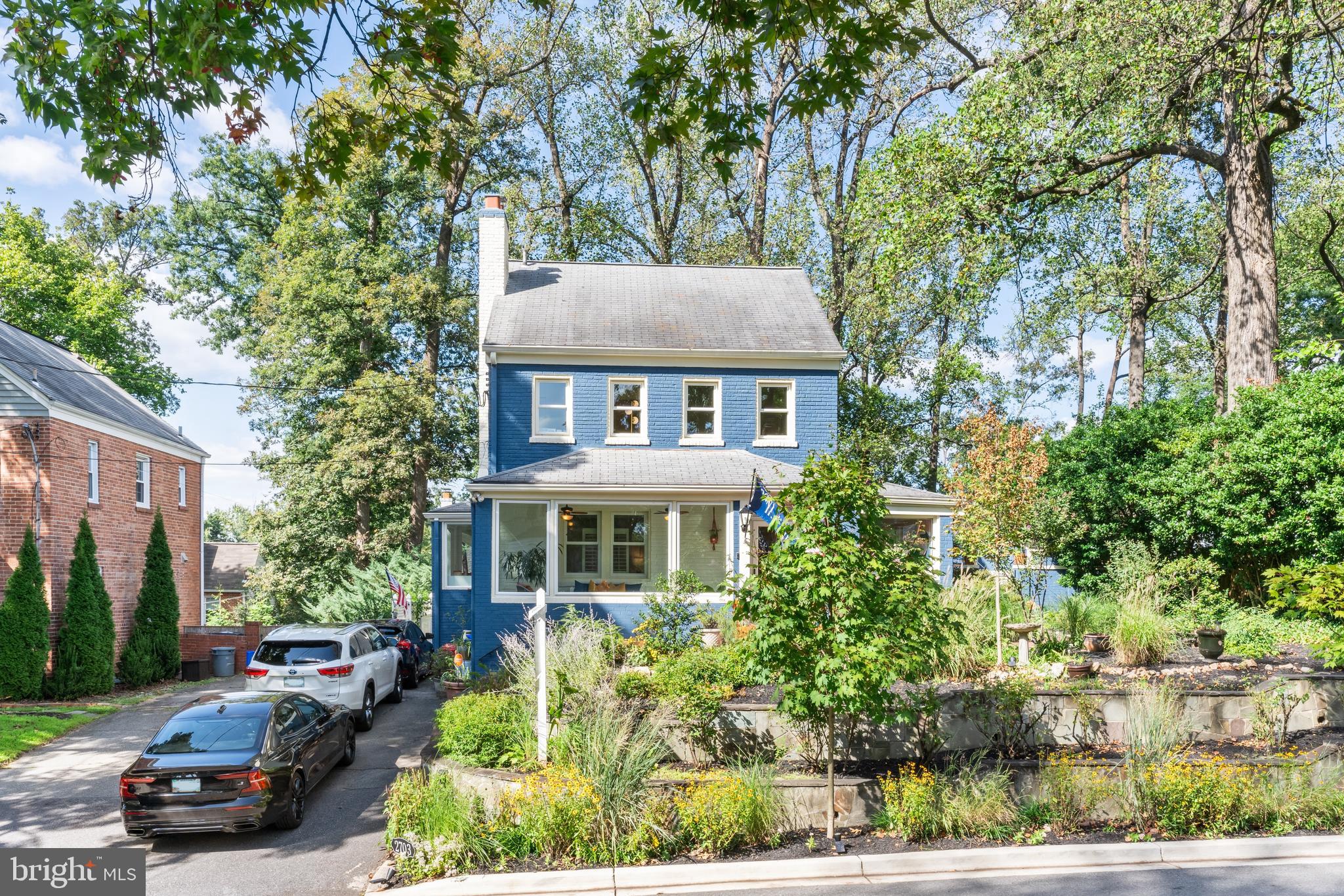 2703 Colston Dr