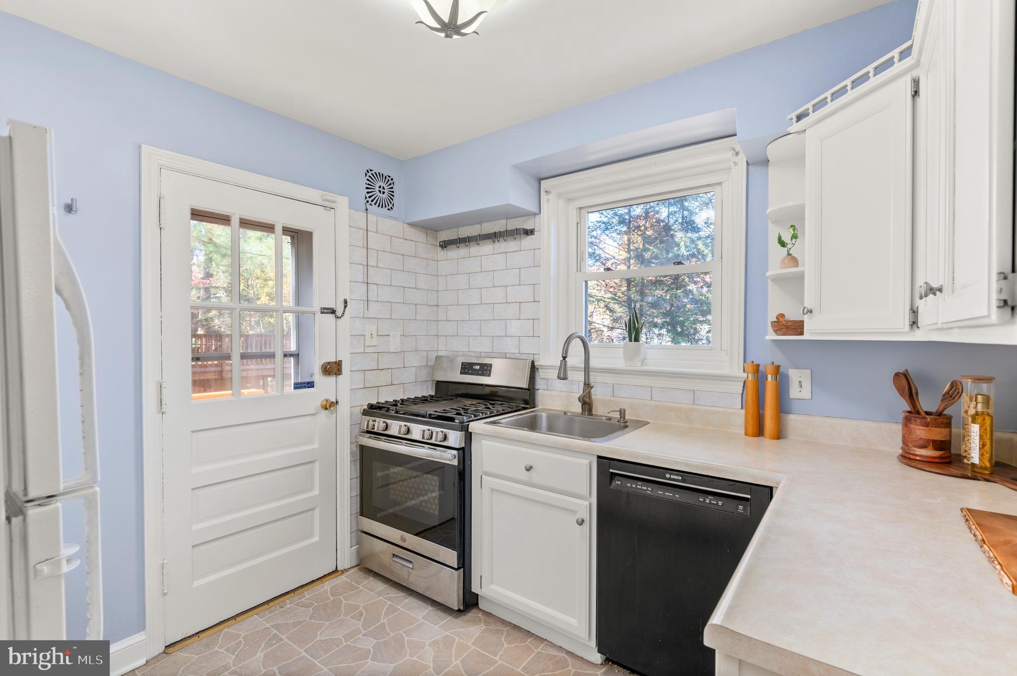116 Lynnmoor Dr