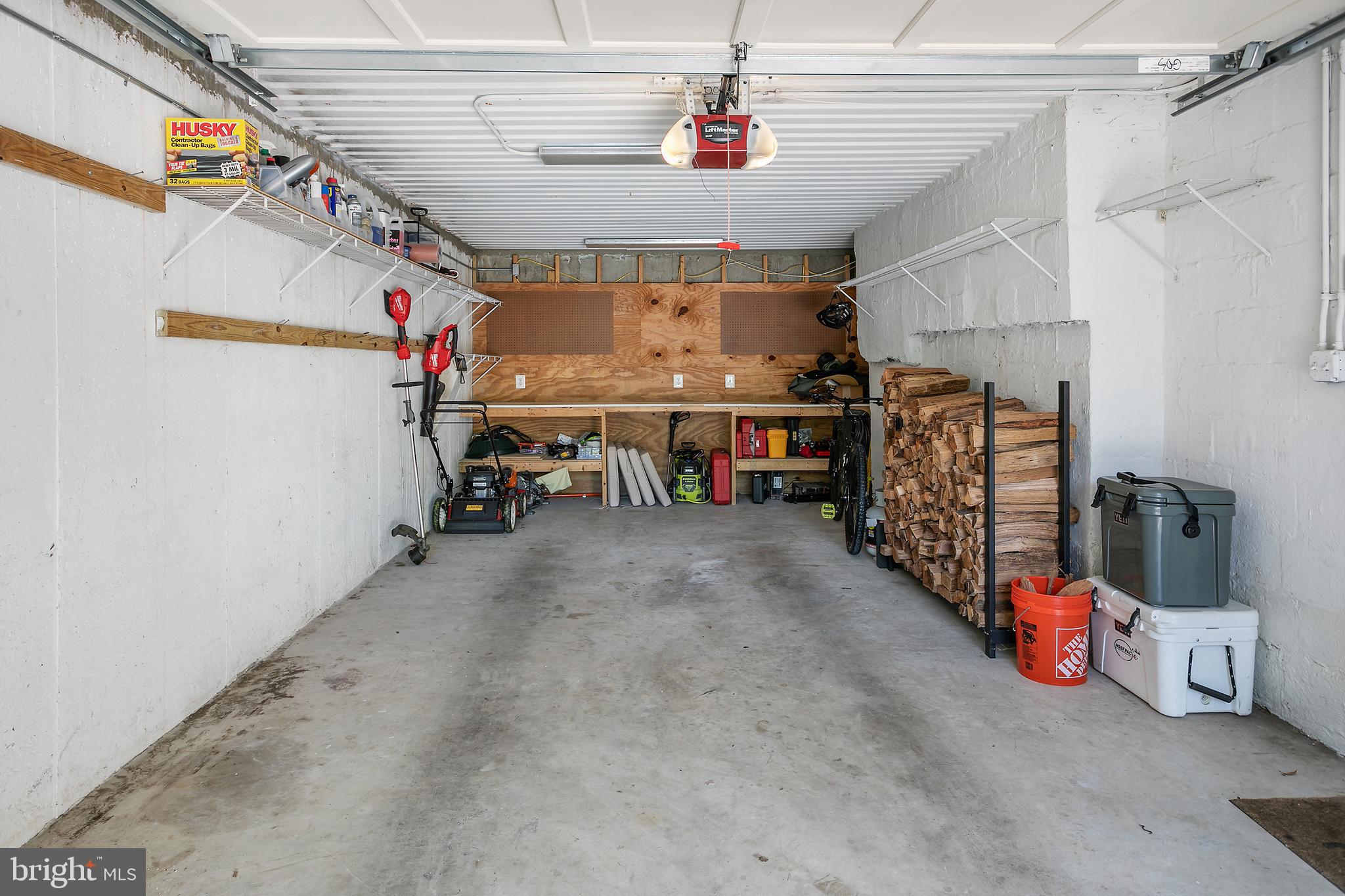7612 Lynn Dr