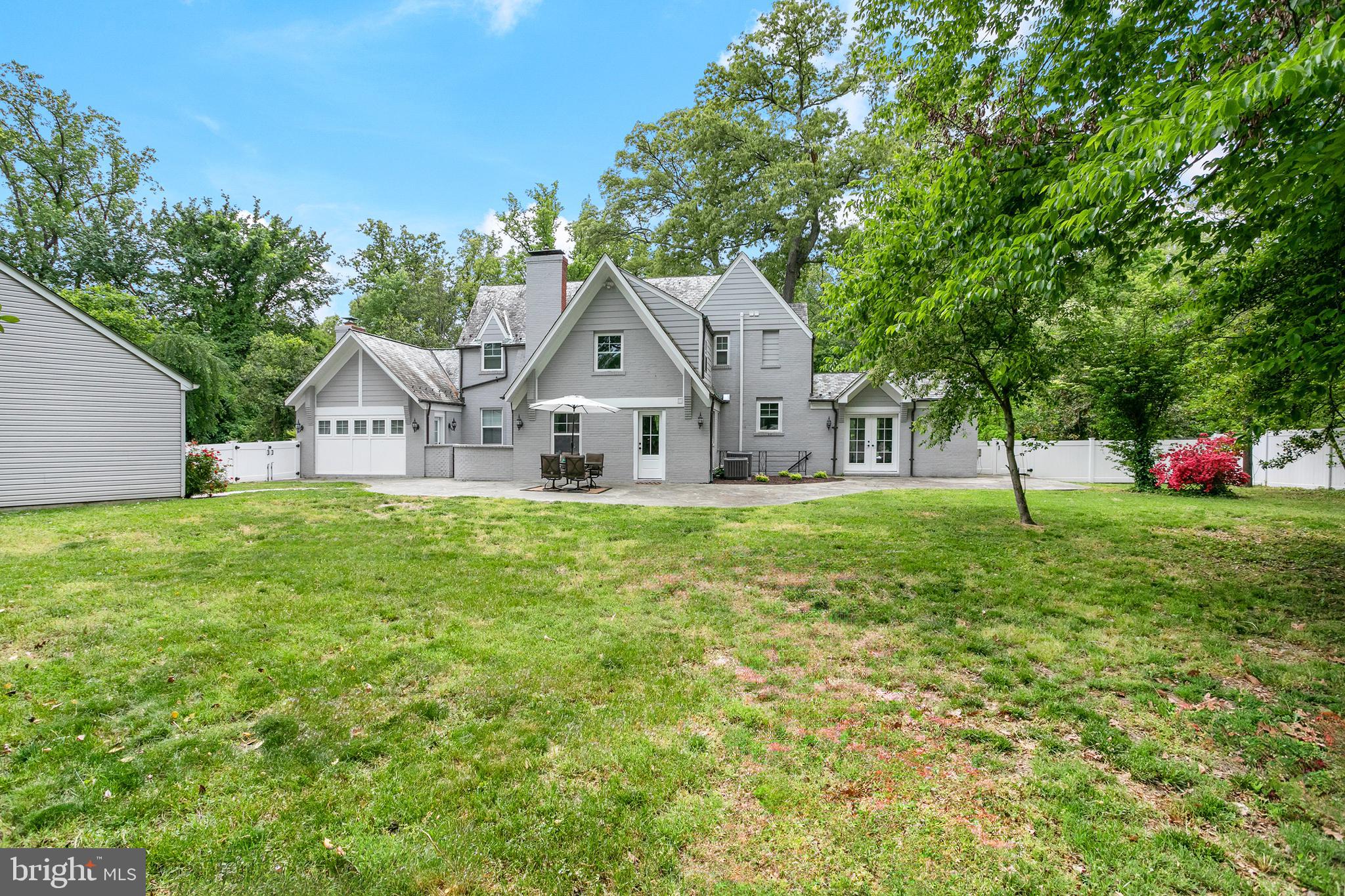 10525 Sweetbriar Pkwy