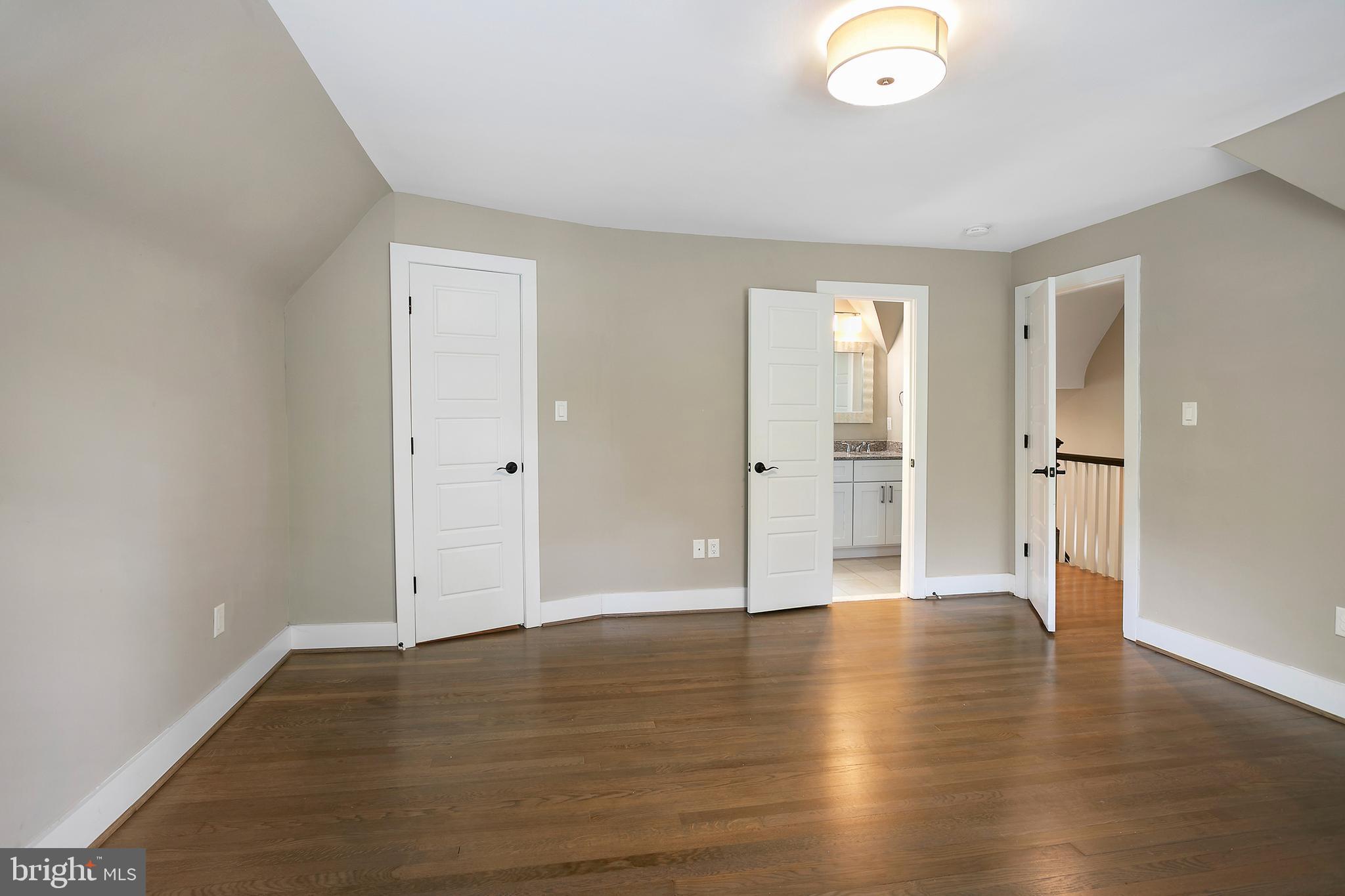 10525 Sweetbriar Pkwy