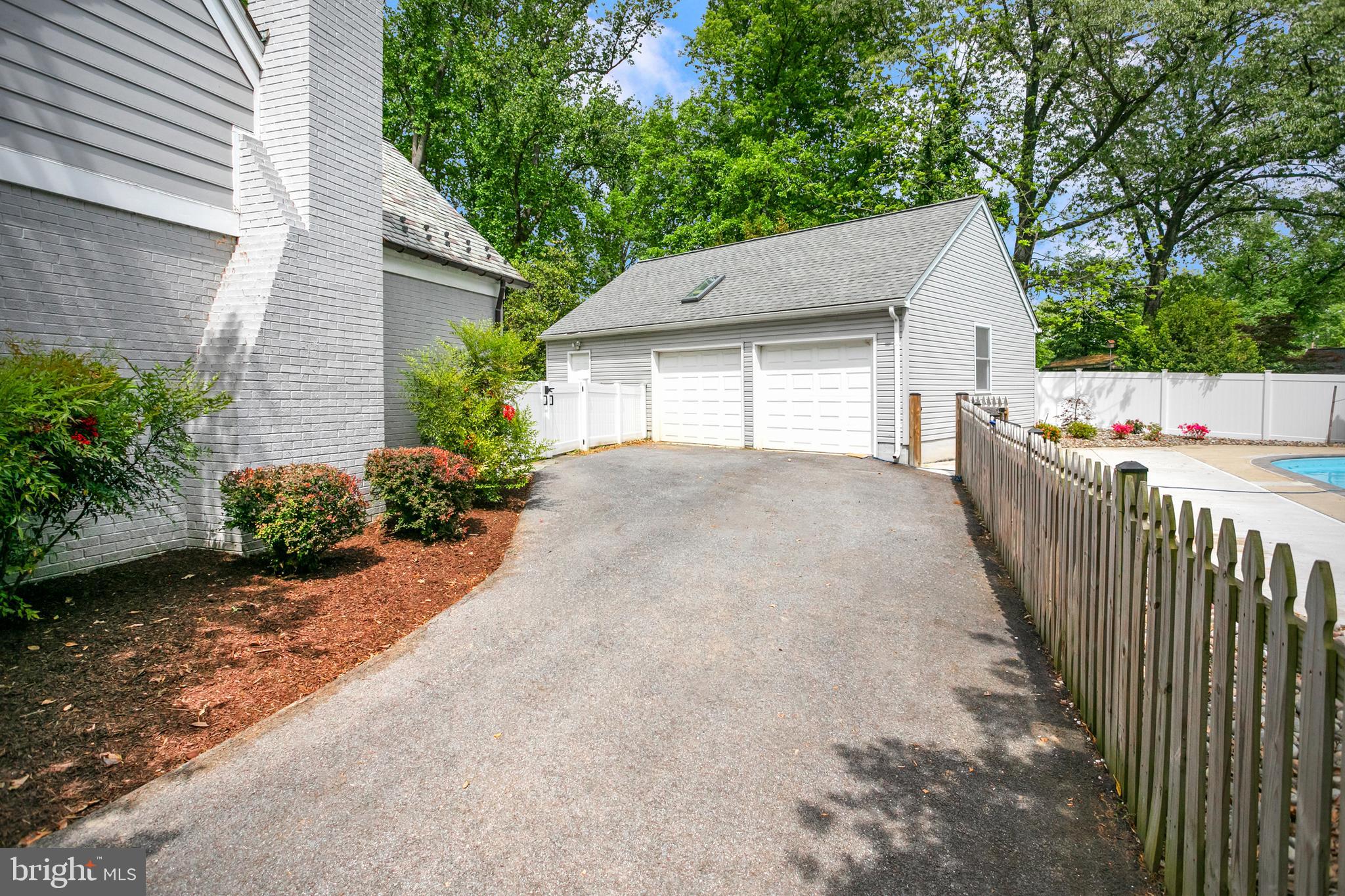10525 Sweetbriar Pkwy