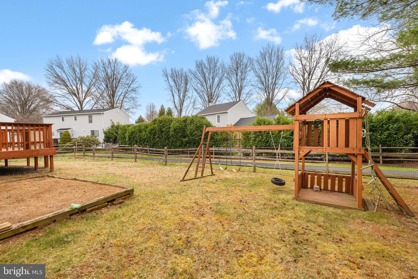 13505 Wisteria Dr