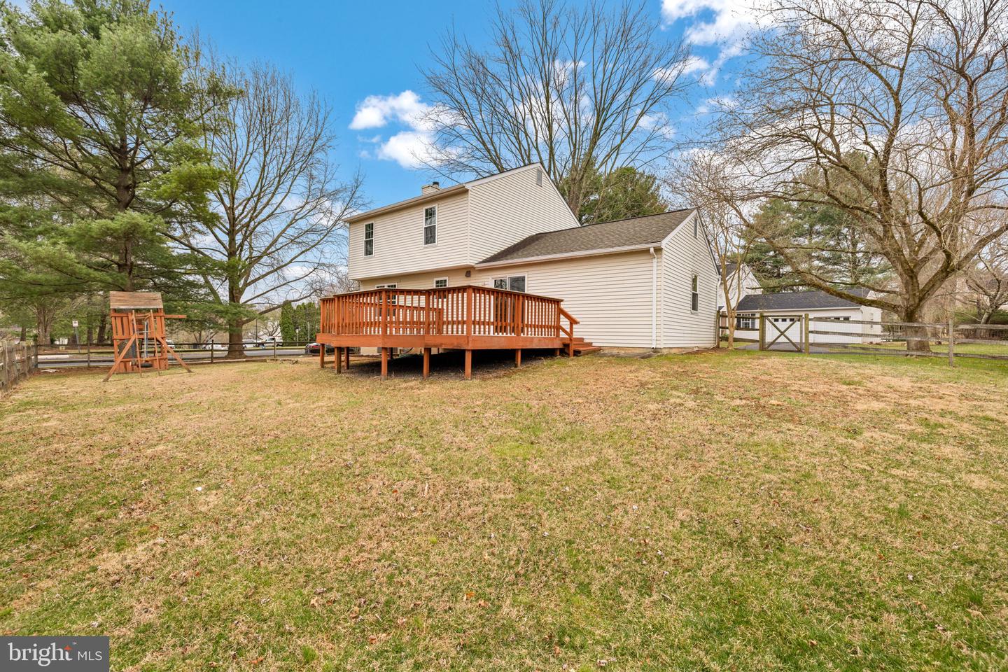 13505 Wisteria Dr