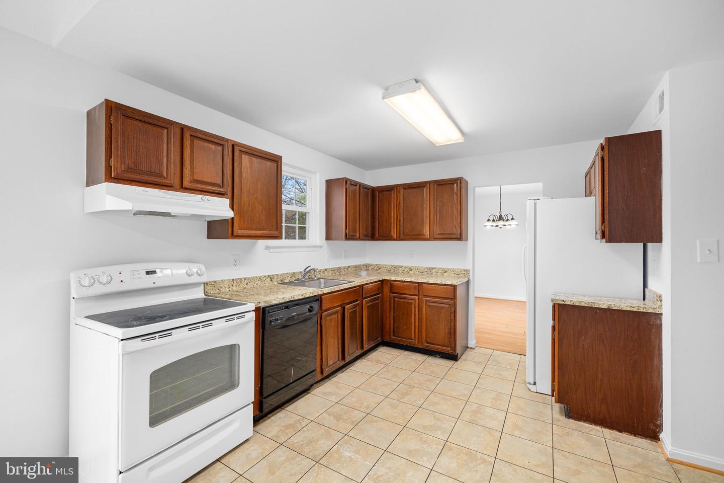 13505 Wisteria Dr