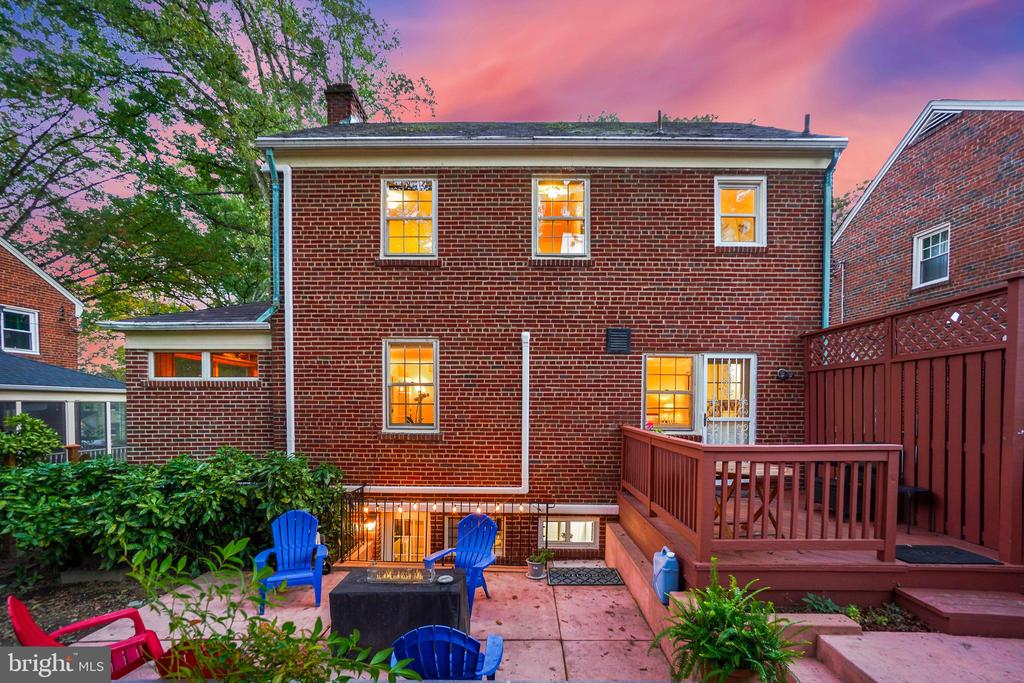 1112 LANCASTER ROAD
