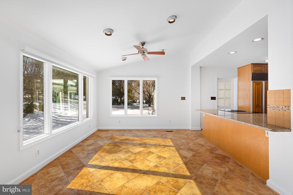8047 GLENDALE ROAD