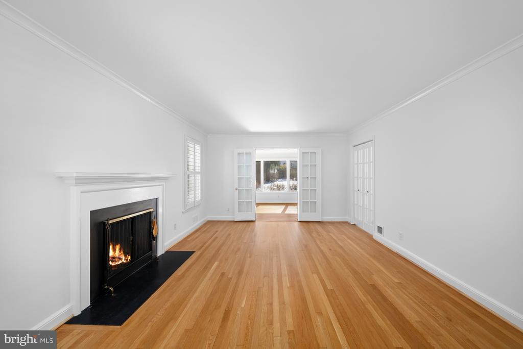 8047 GLENDALE ROAD