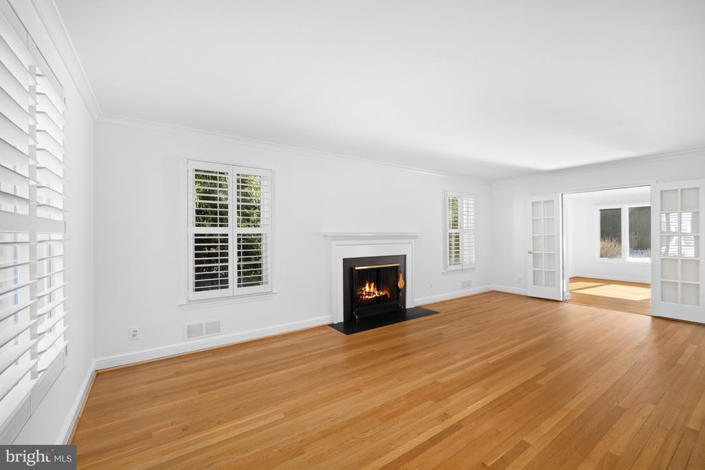 8047 GLENDALE ROAD