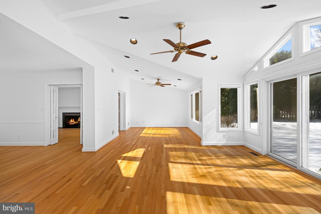 8047 GLENDALE ROAD