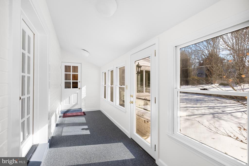 8047 GLENDALE ROAD