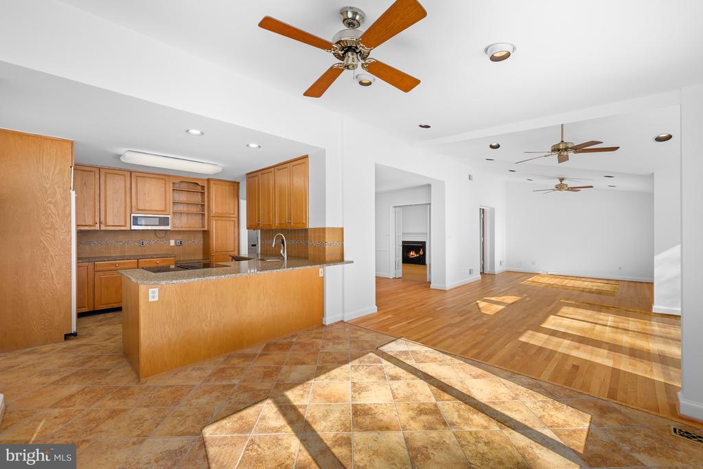 8047 GLENDALE ROAD