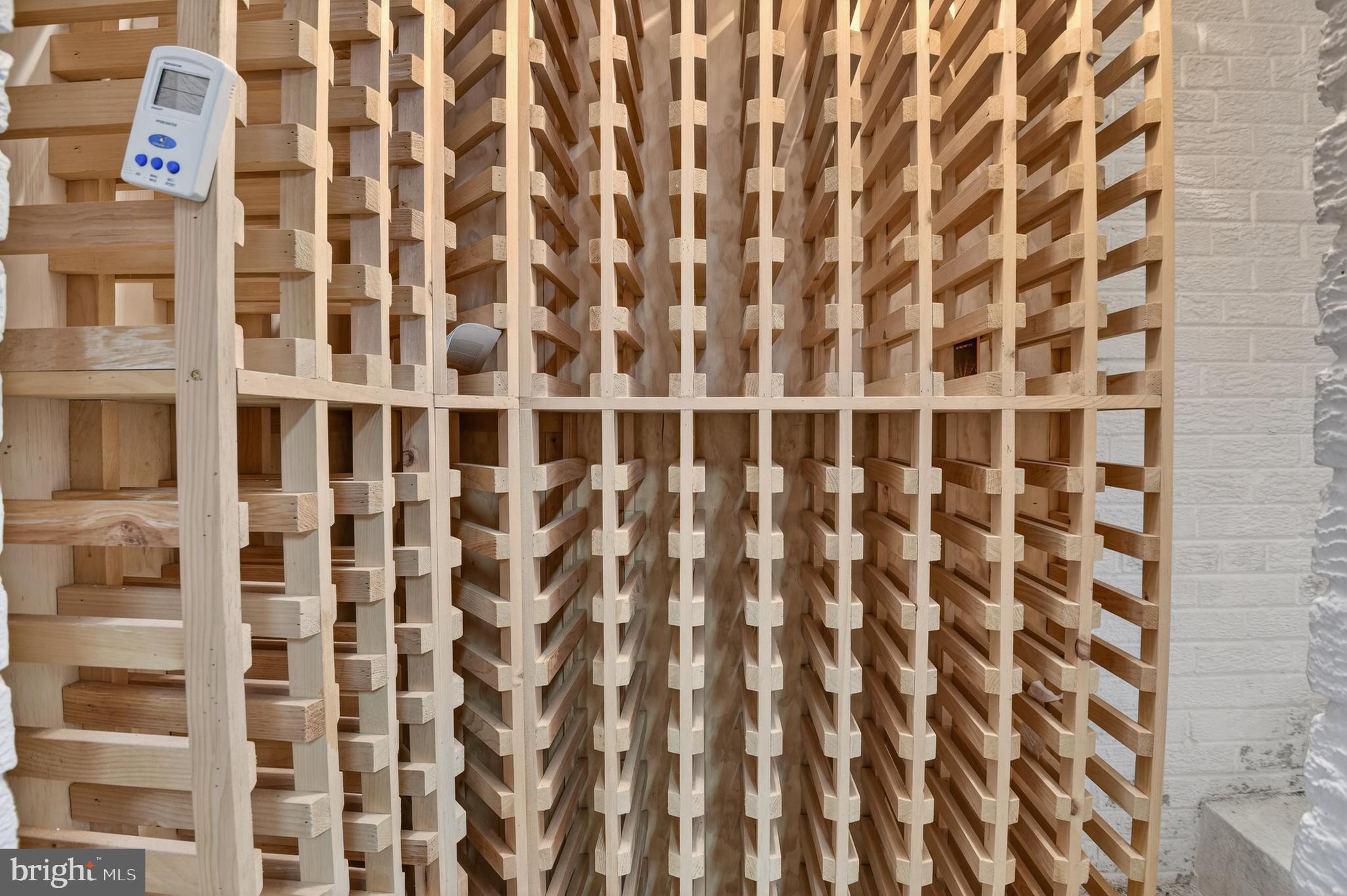 3525 WOODBINE STREET