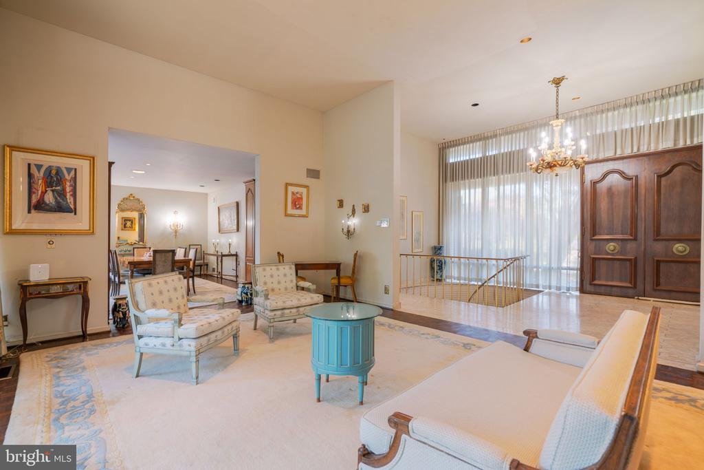3201 PAULINE DRIVE