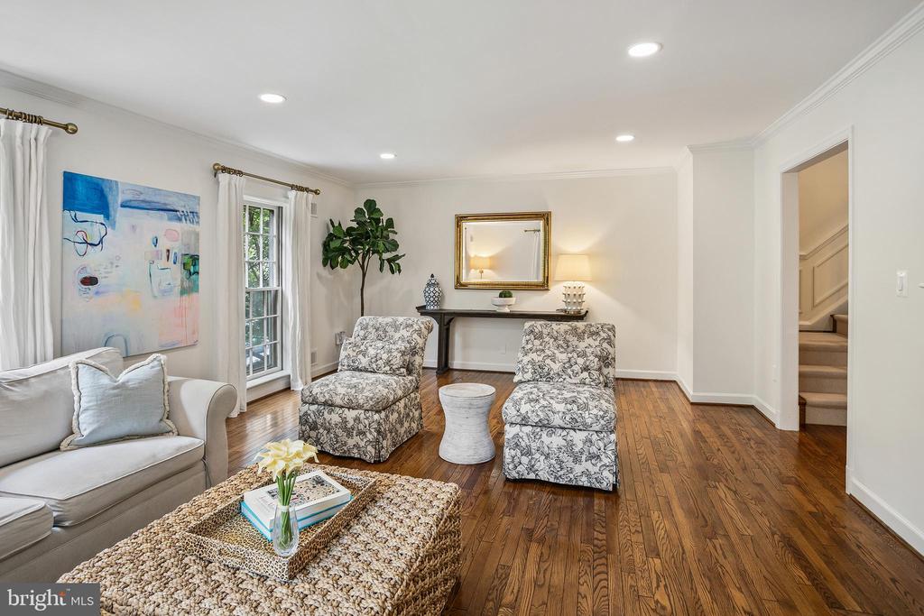 5115 WESTBARD AVENUE Unit: 1
