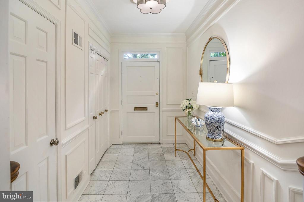 5115 WESTBARD AVENUE Unit: 1