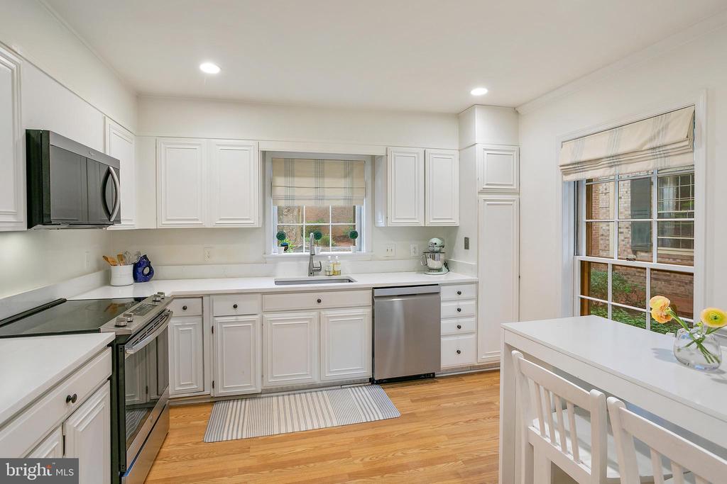 5115 WESTBARD AVENUE Unit: 1