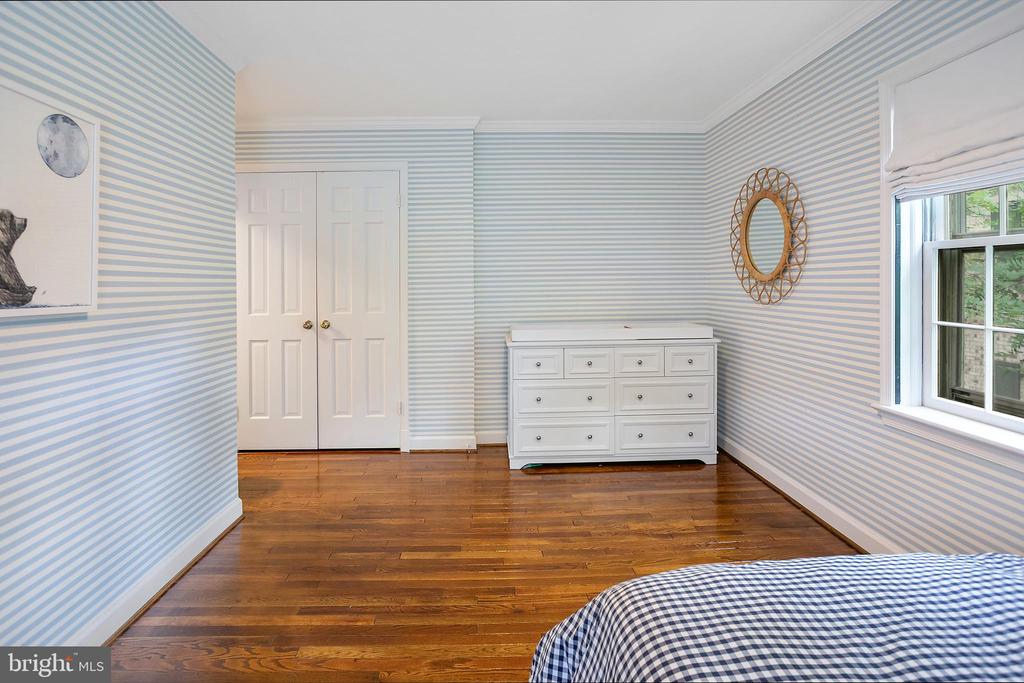 5115 WESTBARD AVENUE Unit: 1
