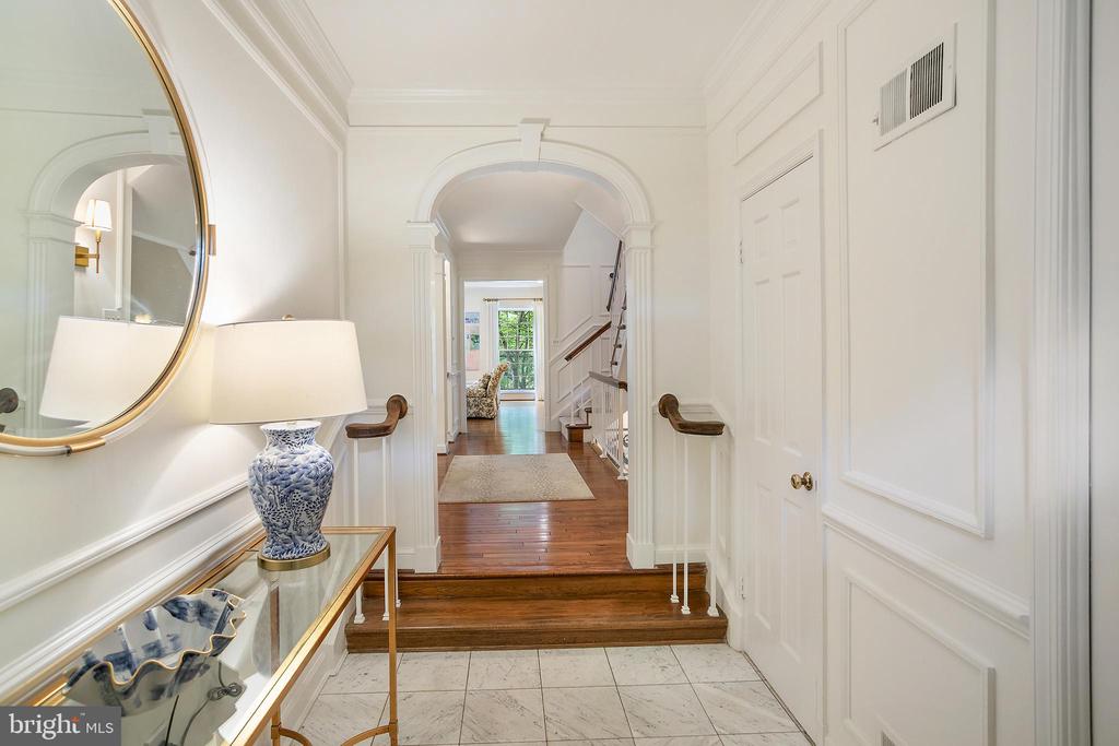 5115 WESTBARD AVENUE Unit: 1