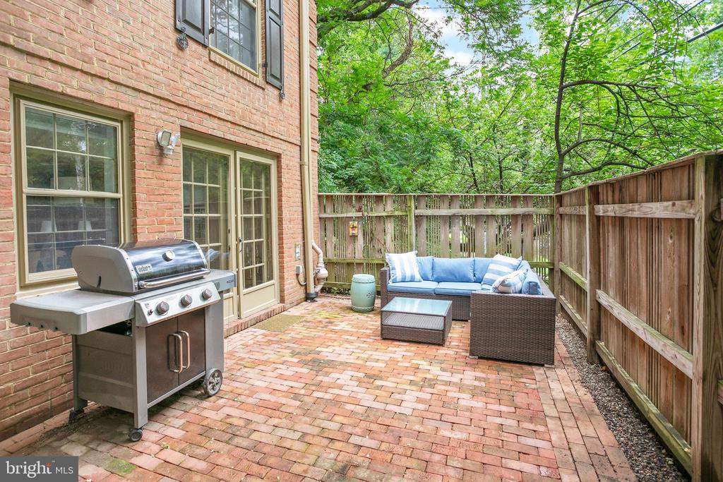 5115 WESTBARD AVENUE Unit: 1