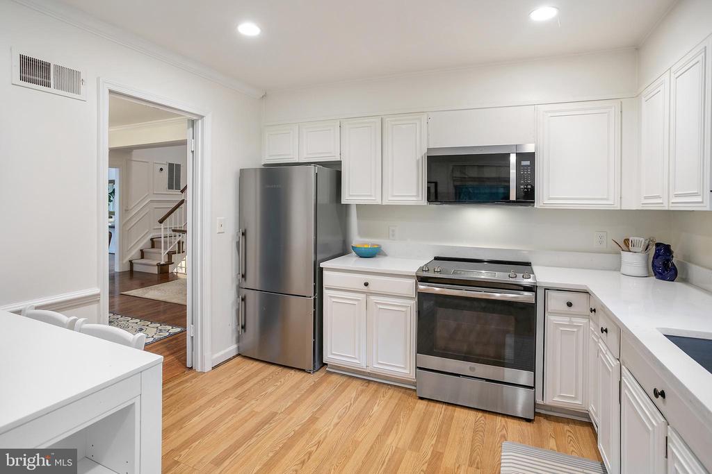 5115 WESTBARD AVENUE Unit: 1