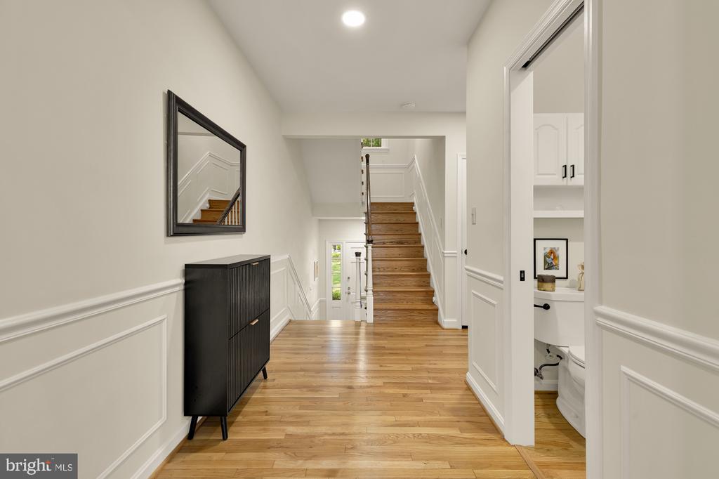 3559 HAMLET PLACE