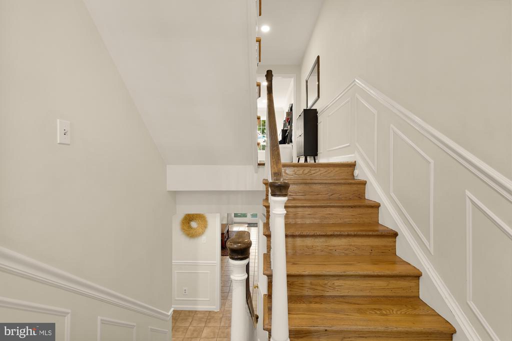 3559 HAMLET PLACE