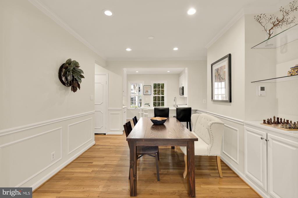 3559 HAMLET PLACE