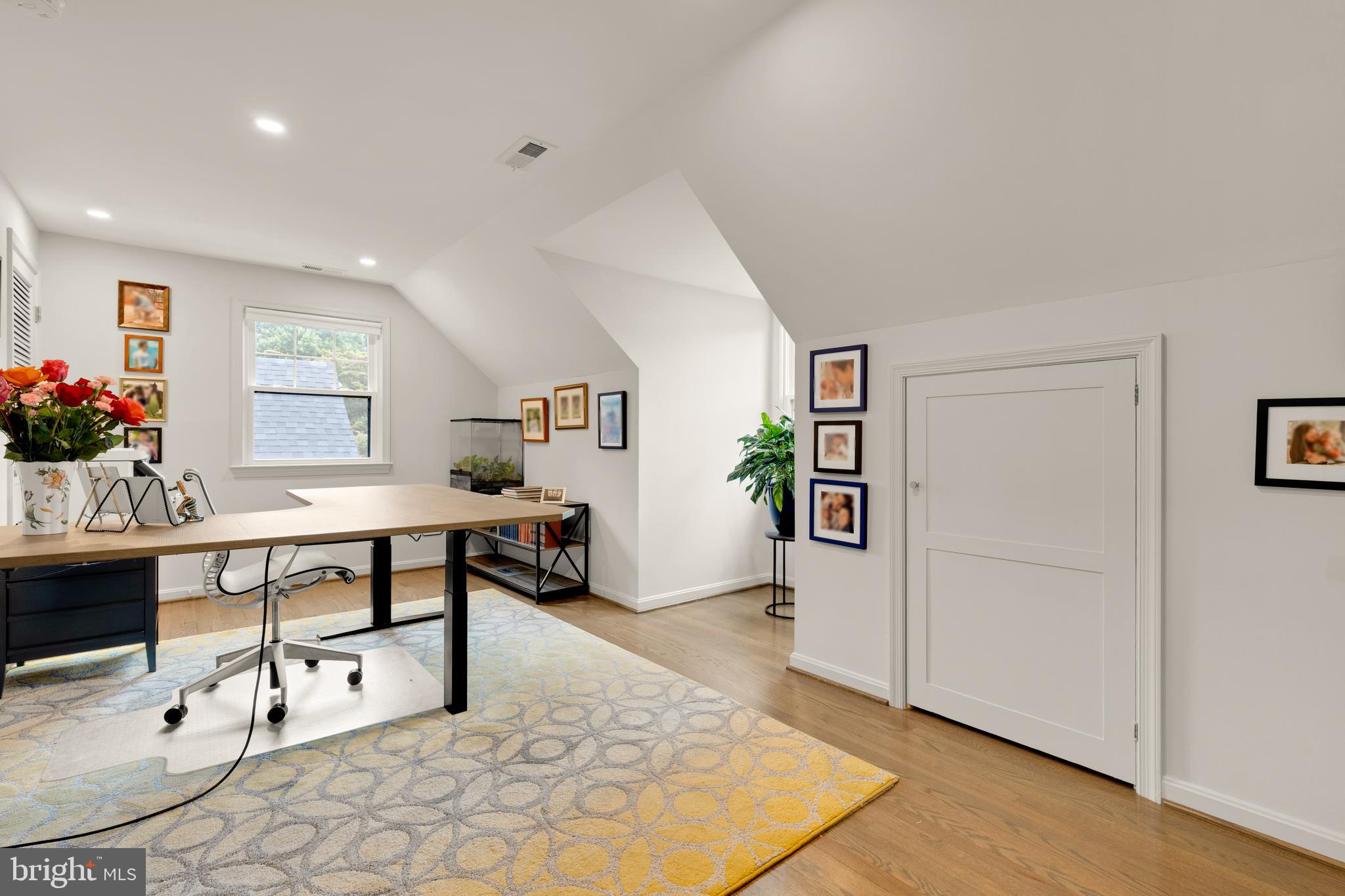 4005 REMINGTON COURT