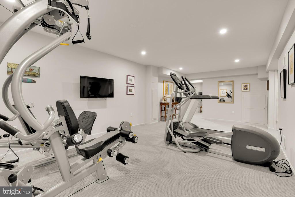 4005 REMINGTON COURT