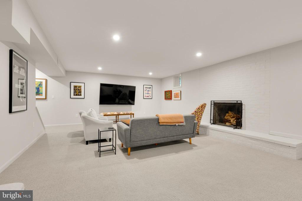 4005 REMINGTON COURT