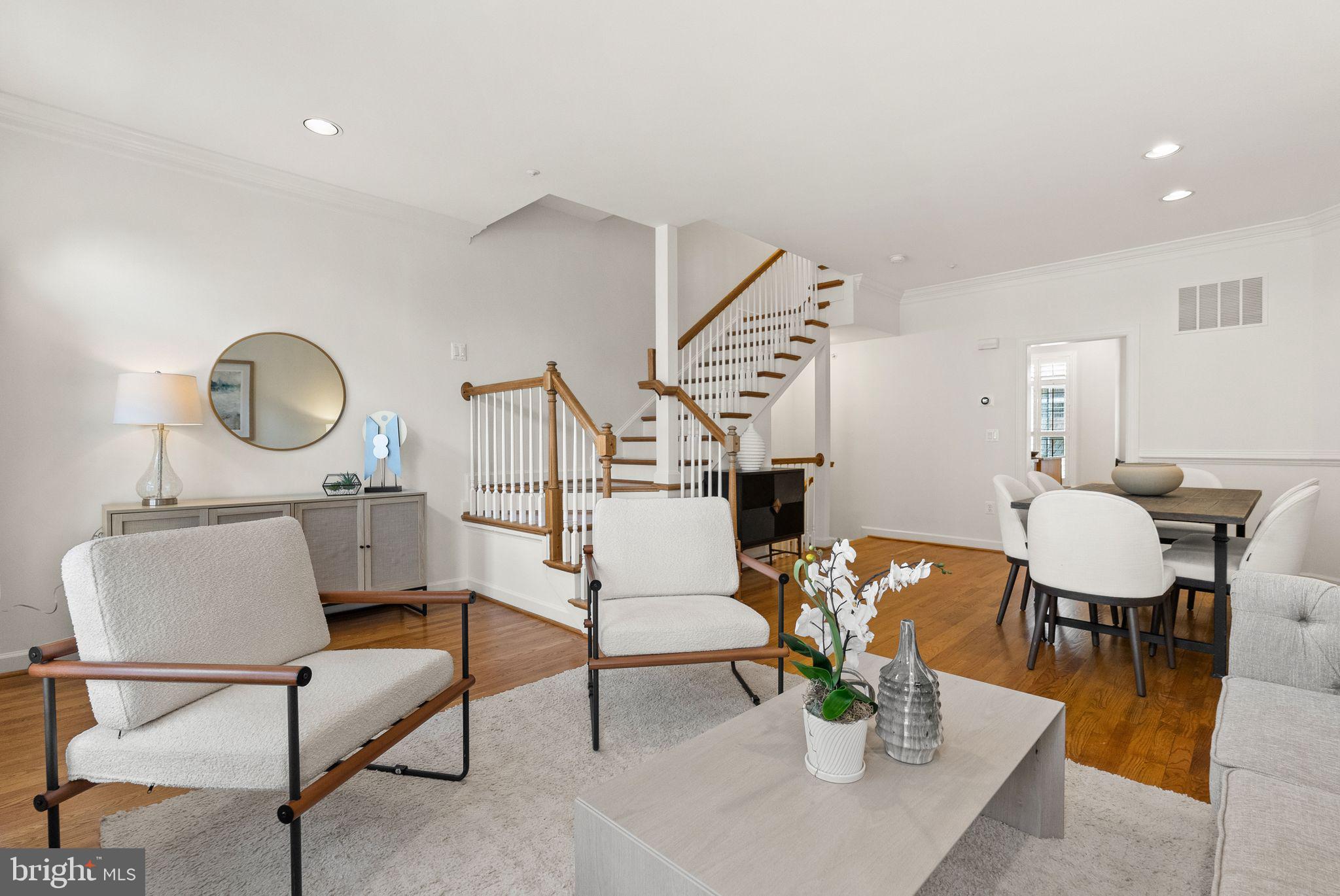 504 N THOMAS STREET E