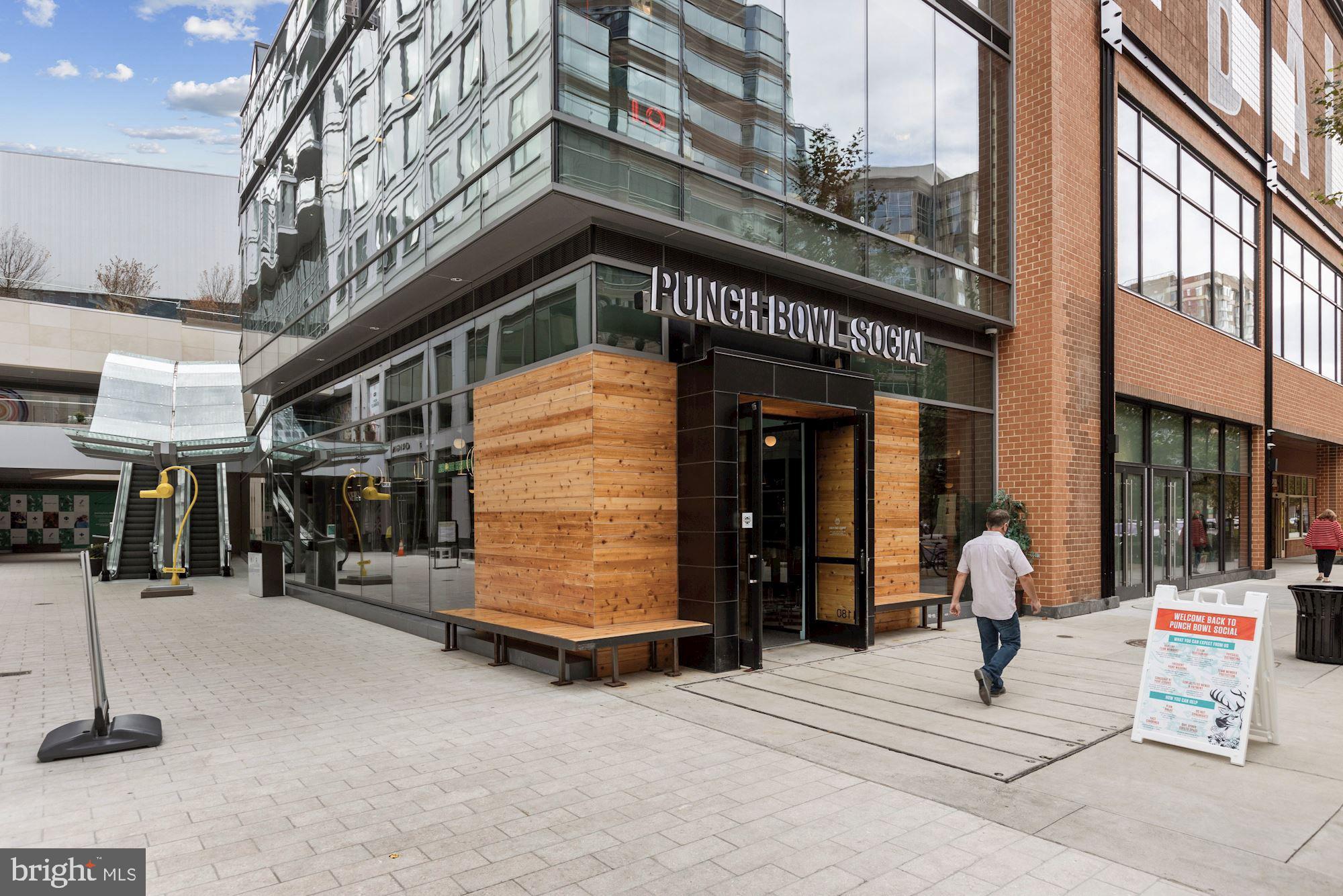 504 N THOMAS STREET E