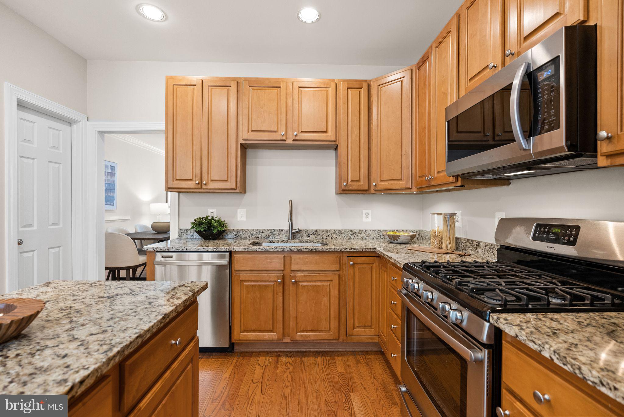 504 N THOMAS STREET E