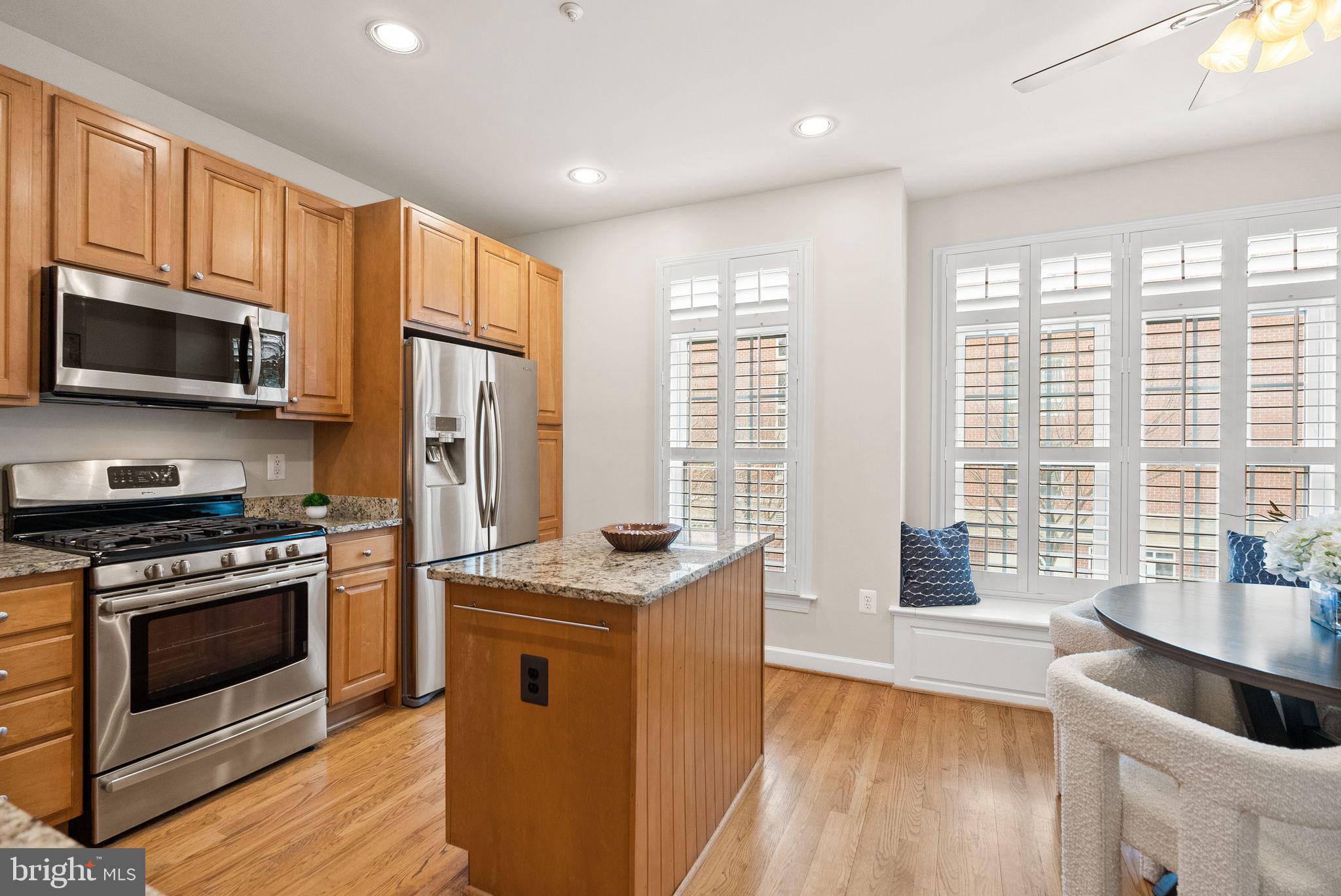 504 N THOMAS STREET E