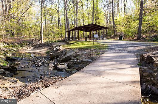 504 N THOMAS STREET E