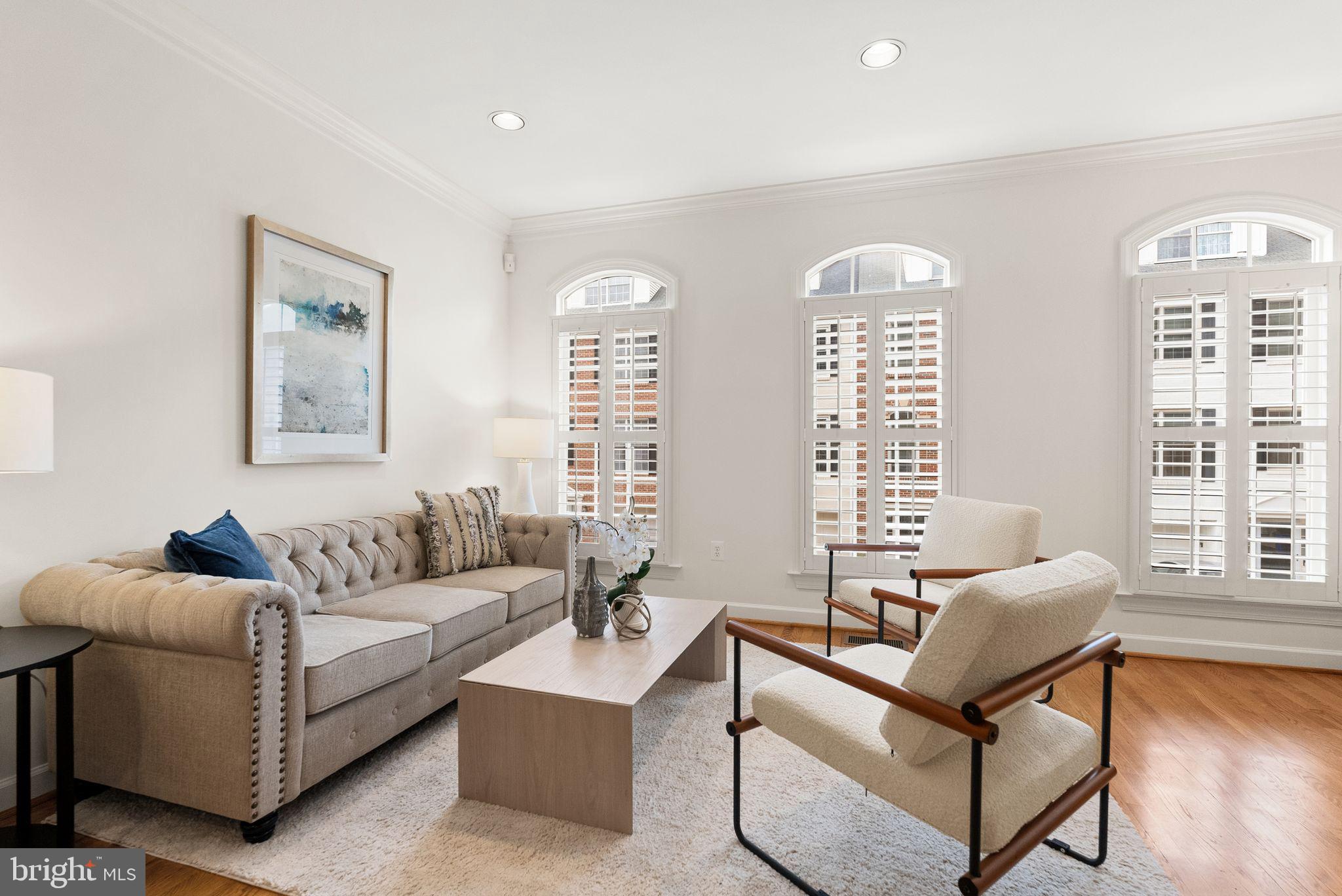 504 N THOMAS STREET E