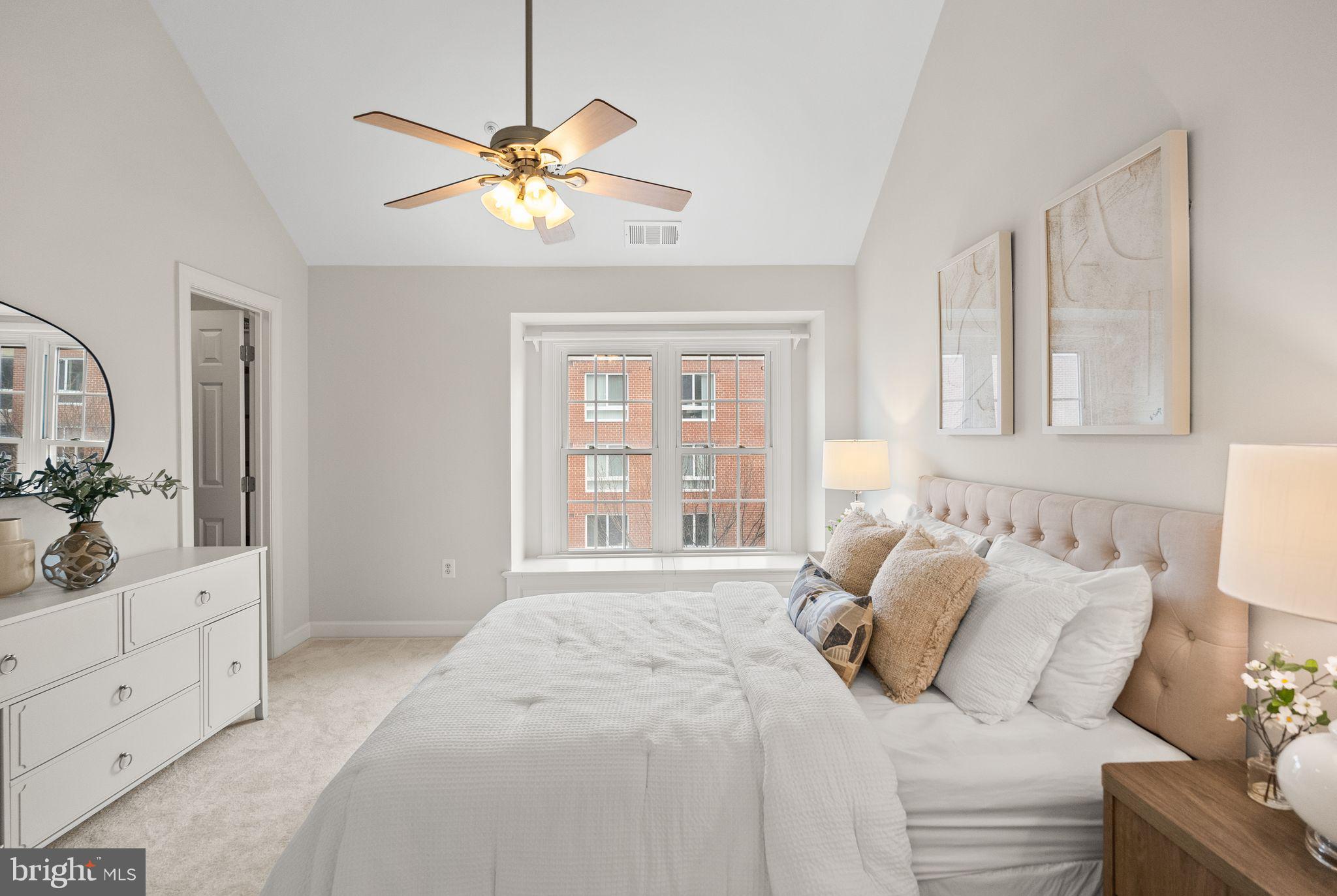 504 N THOMAS STREET E