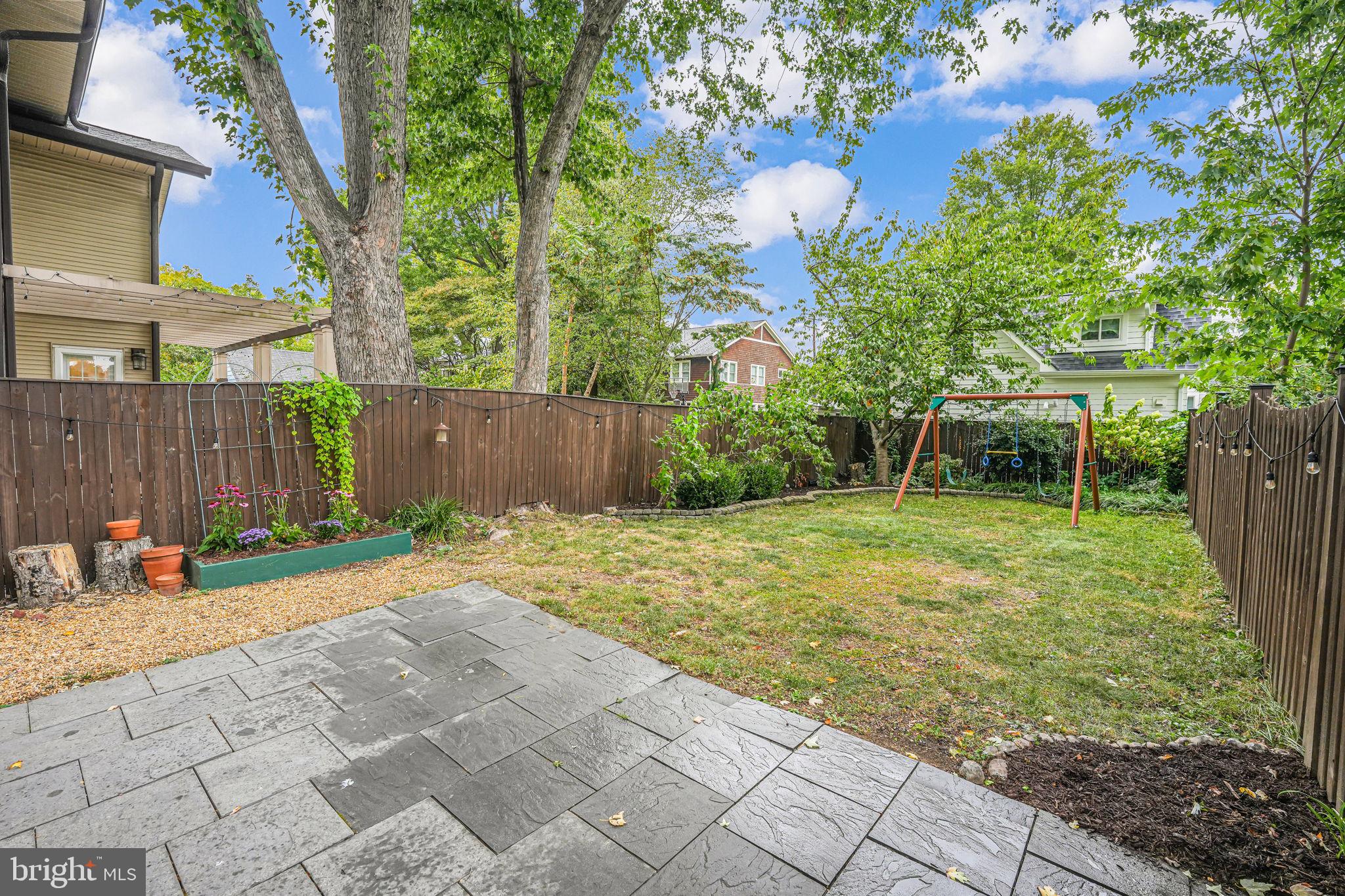 108 E Oxford Ave